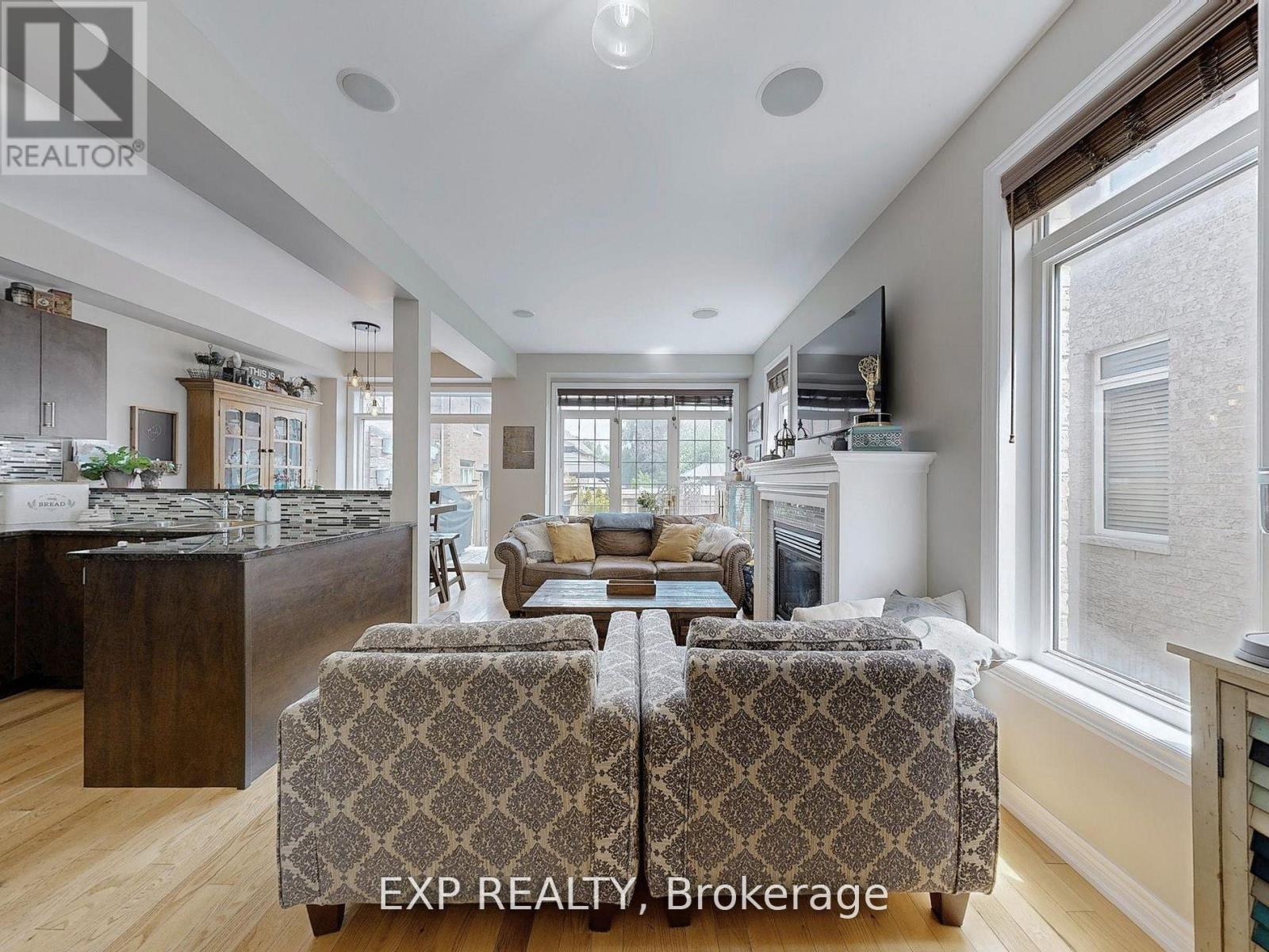 9 Samba Street, Richmond Hill, ON - Indoor With Fireplace