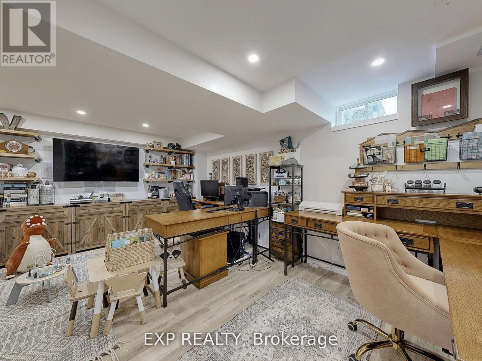 9 Samba Street, Richmond Hill, ON - Indoor