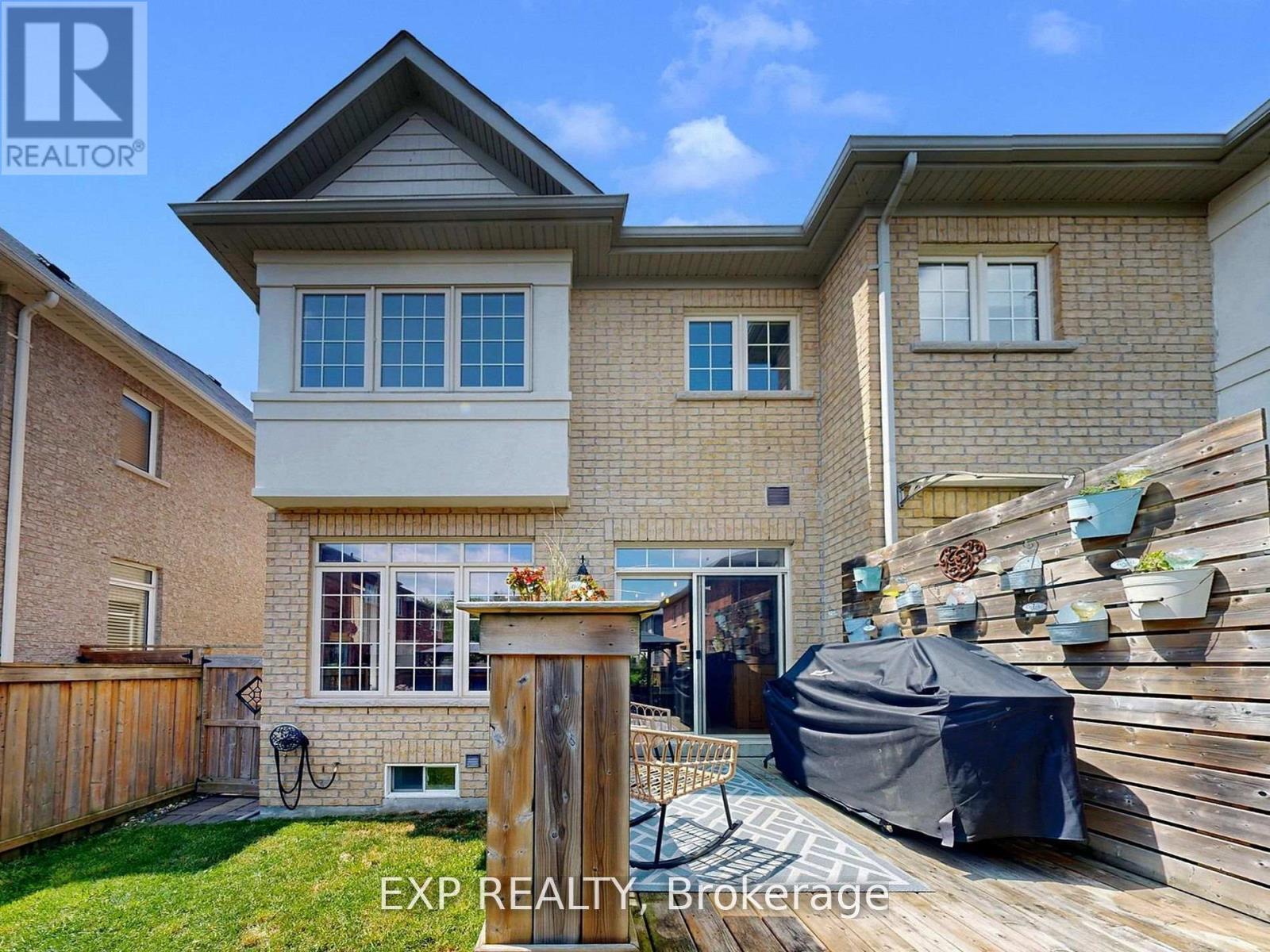 9 Samba Street, Richmond Hill, ON - Outdoor With Exterior