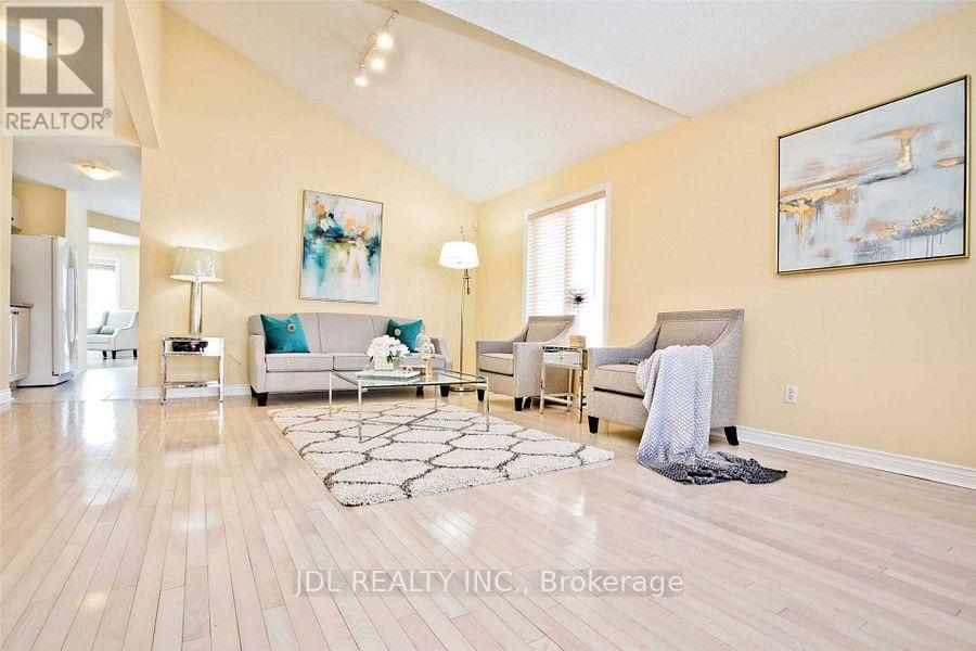 108 Melbourne Drive, Richmond Hill, ON - Indoor