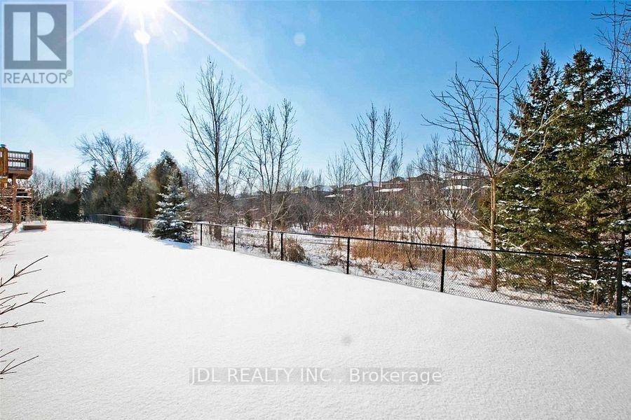 108 Melbourne Drive, Richmond Hill, ON - Outdoor