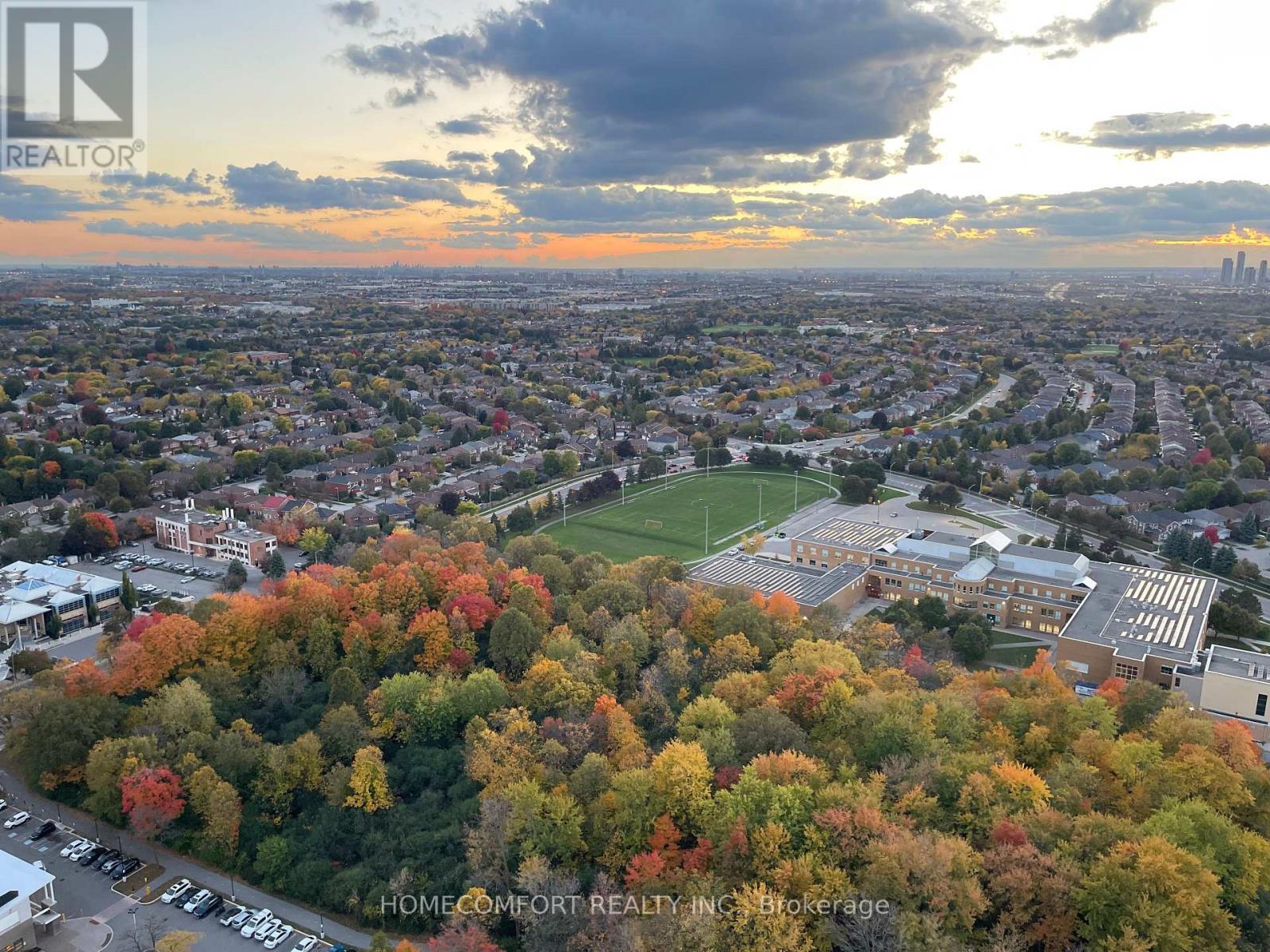 3302 - 30 Upper Mall Way, Vaughan, ON - Outdoor With View