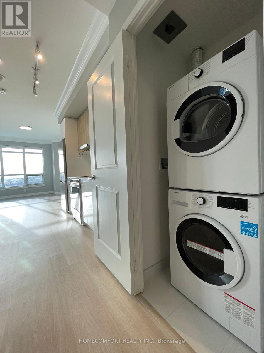 3302 - 30 Upper Mall Way, Vaughan, ON - Indoor Photo Showing Laundry Room
