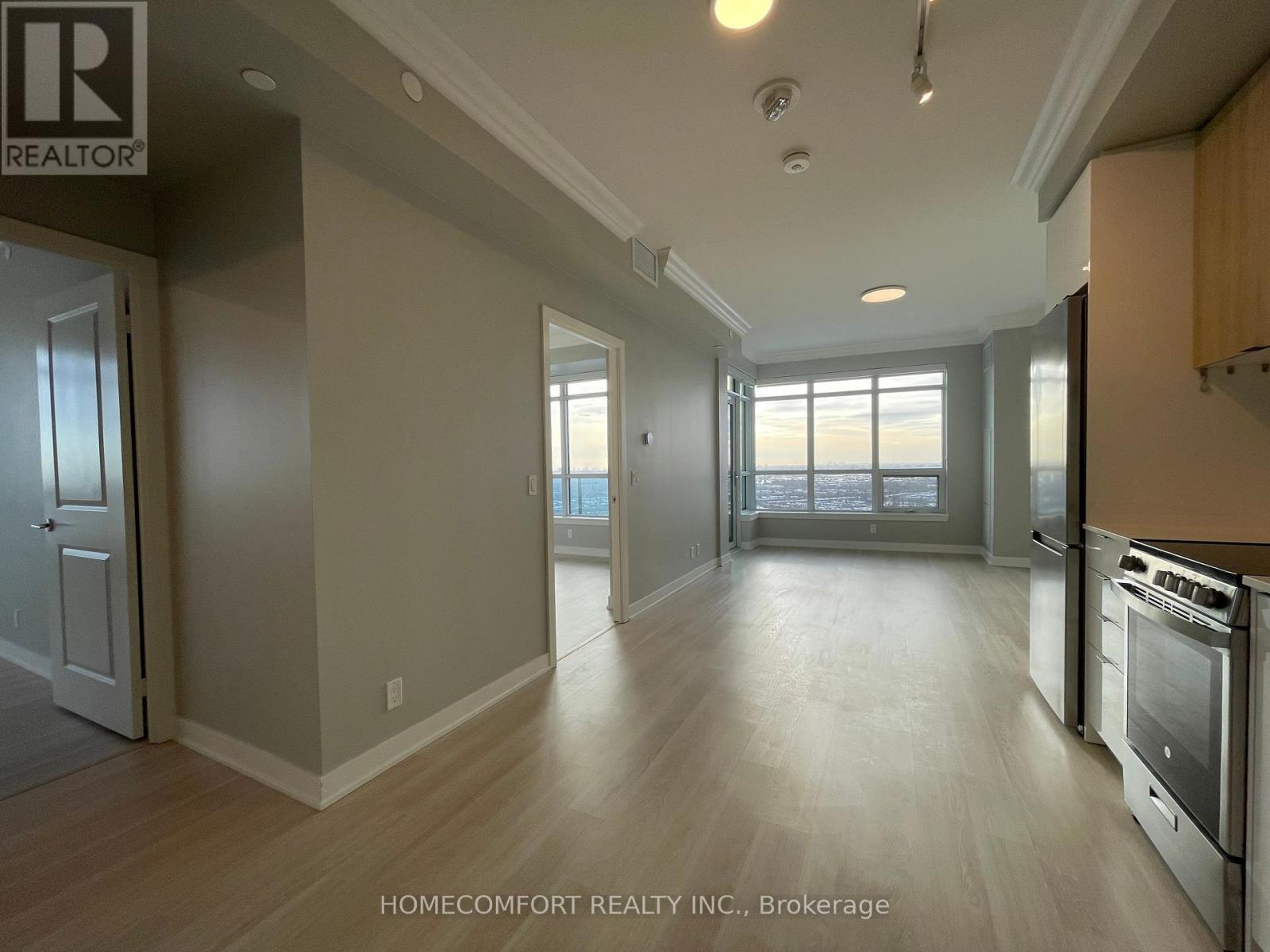 3302 - 30 Upper Mall Way, Vaughan, ON - Indoor