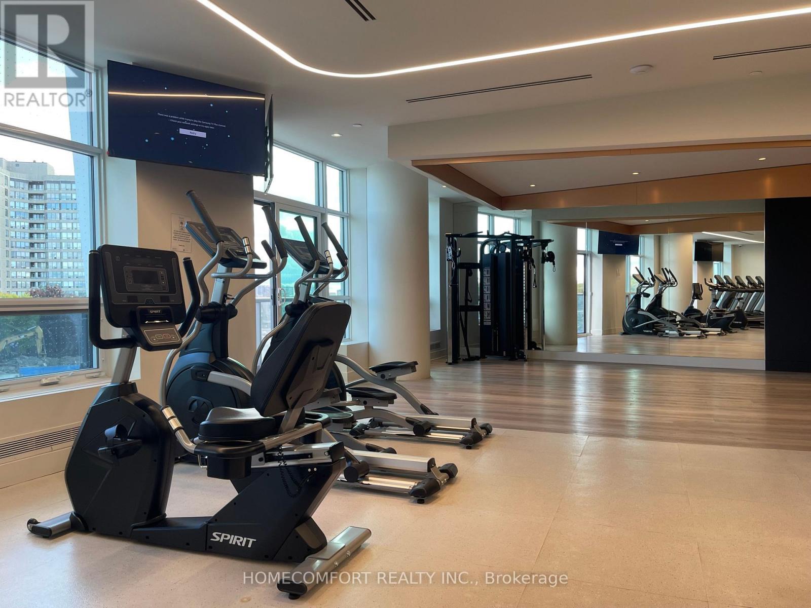 3302 - 30 Upper Mall Way, Vaughan, ON - Indoor Photo Showing Gym Room