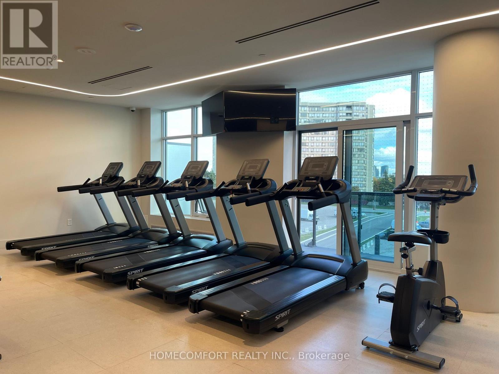 3302 - 30 Upper Mall Way, Vaughan, ON - Indoor Photo Showing Gym Room