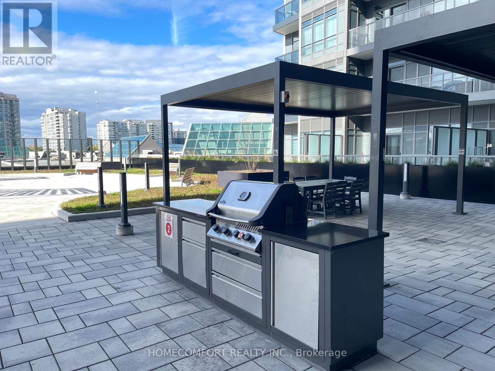 3302 - 30 Upper Mall Way, Vaughan, ON - Outdoor