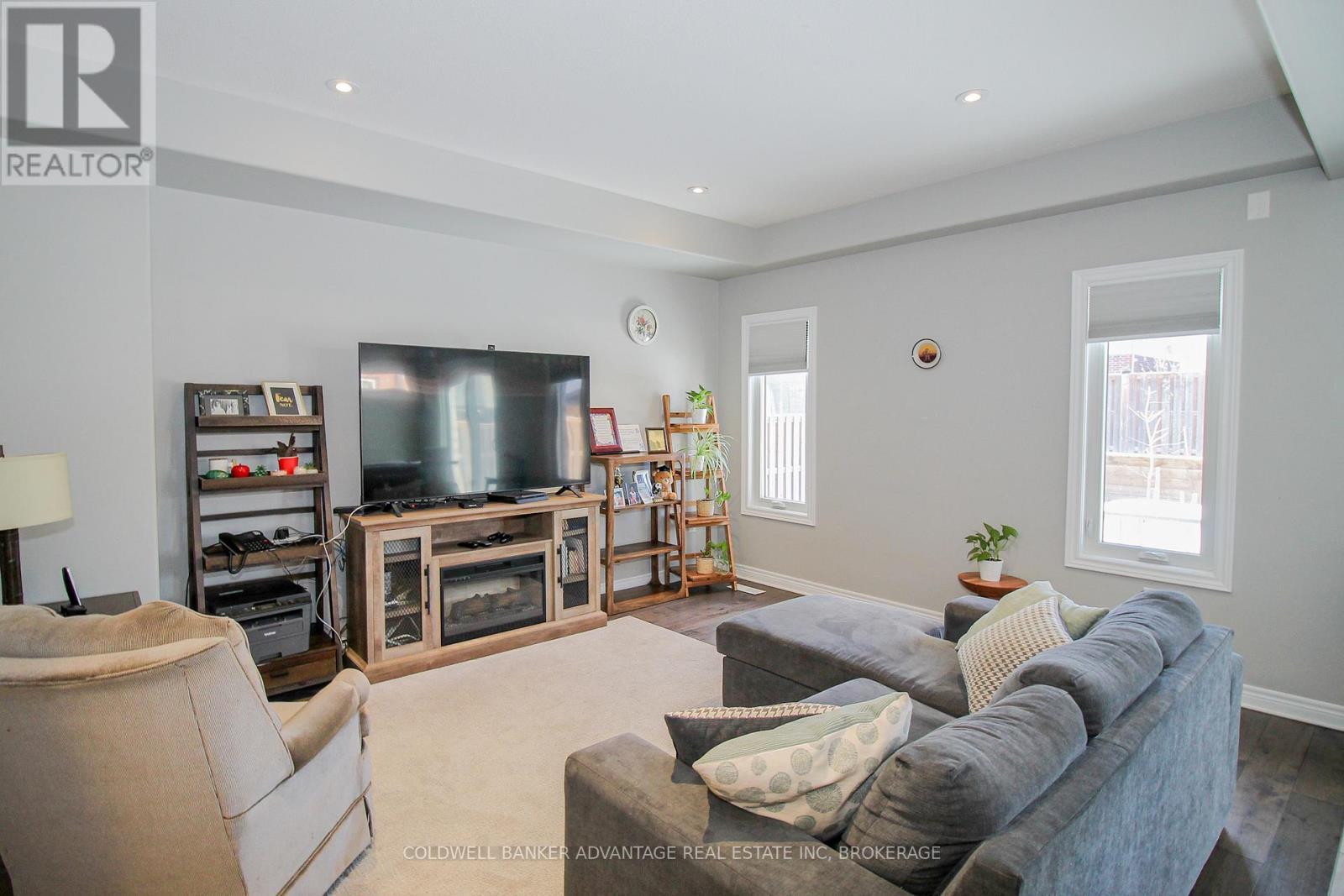 Living Room - 17 Homestead Way, Thorold (Rolling Meadows), ON - Indoor Photo Showing Living Room