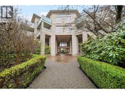 408 301 MAUDE ROAD Port Moody, BC V3H 5B1