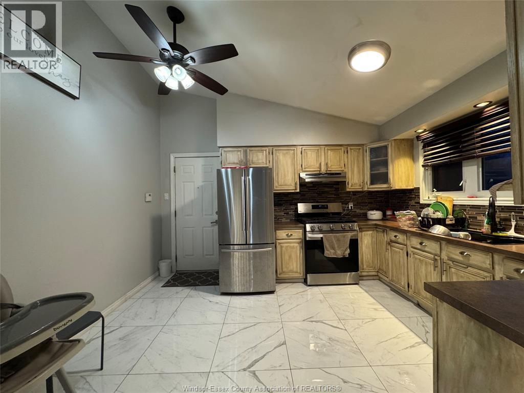 3175 Virginia Park Avenue, Windsor, ON - Indoor Photo Showing Kitchen With Stainless Steel Kitchen