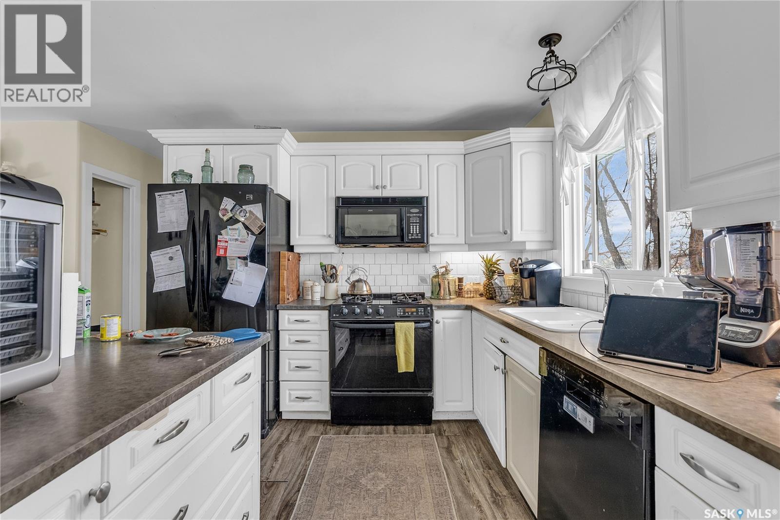 Iula Acreage Sitina Access Road, Vanscoy Rm No. 345, SK - Indoor Photo Showing Kitchen With Upgraded Kitchen