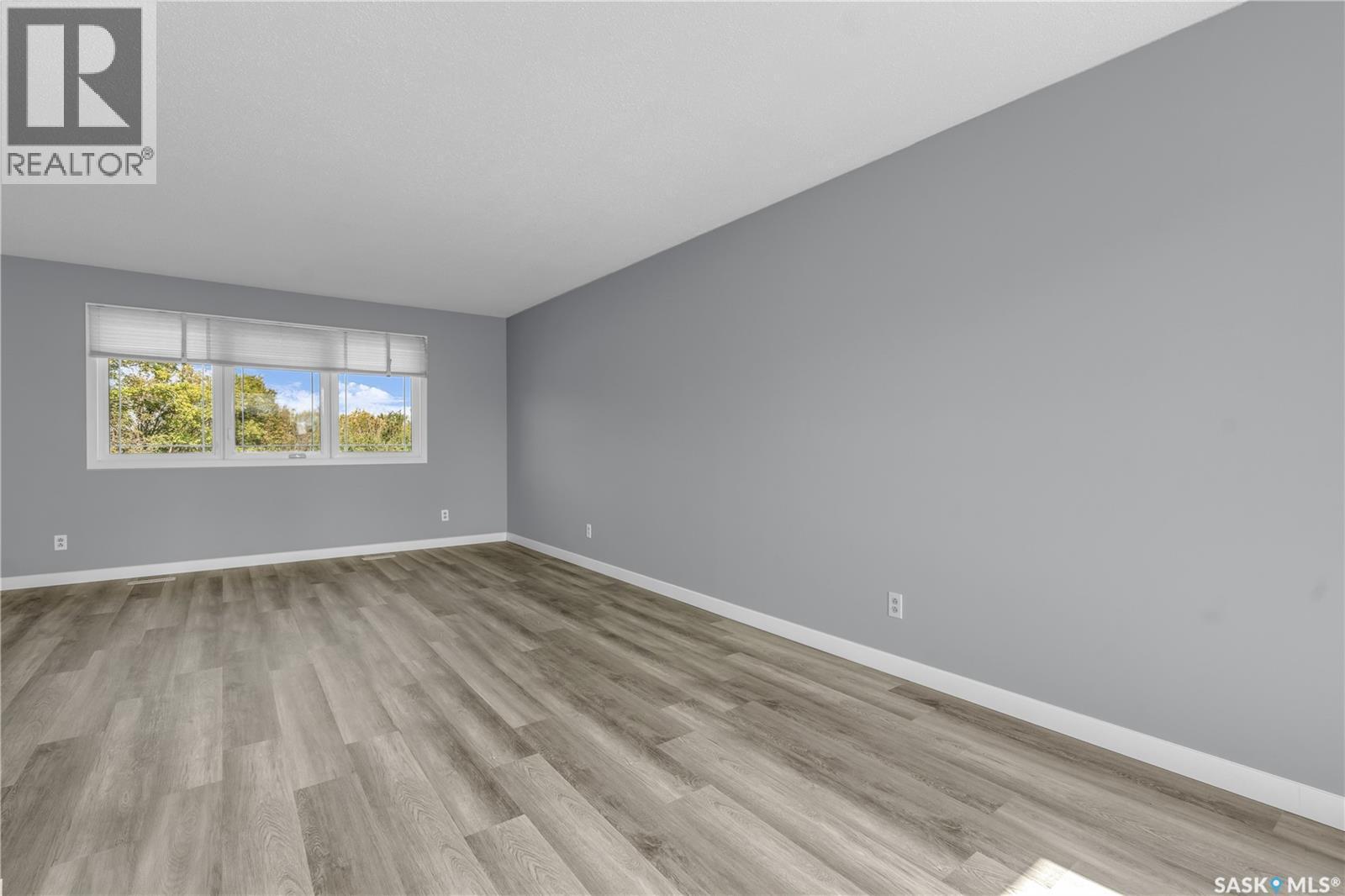 325 Riverside Drive, St. Louis, SK - Indoor