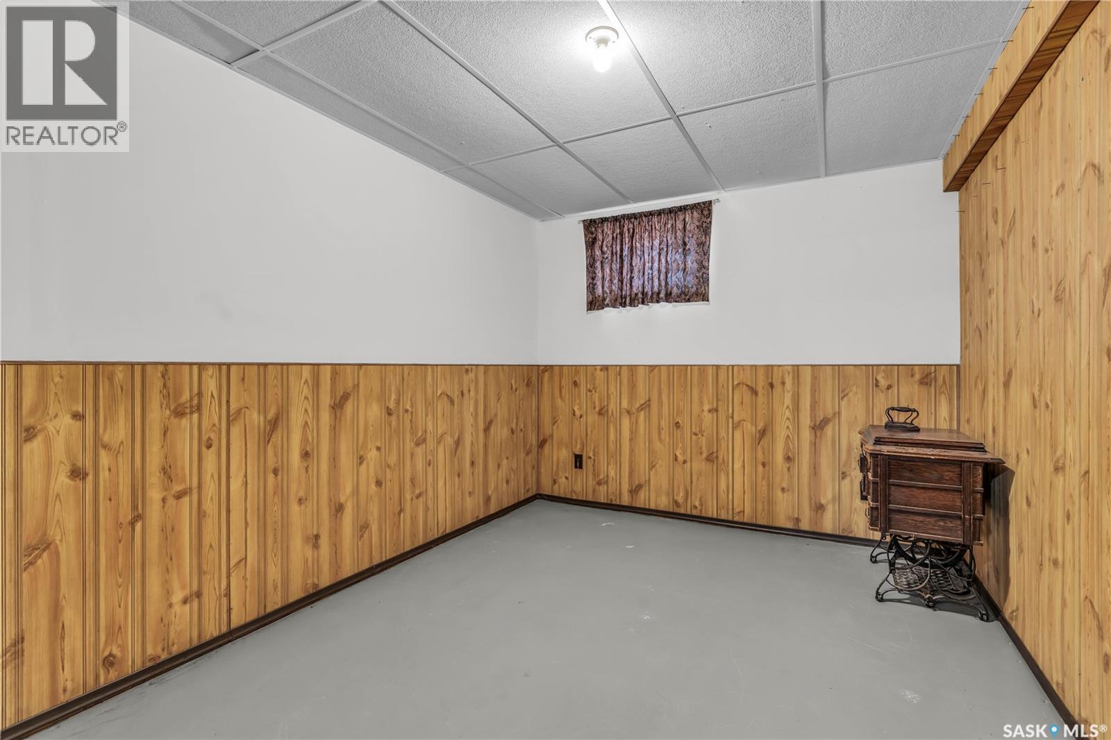 325 Riverside Drive, St. Louis, SK - Indoor Photo Showing Other Room