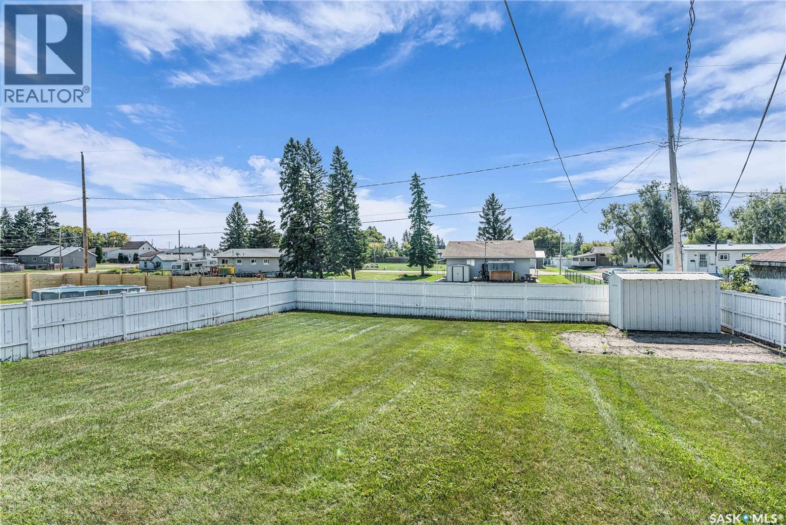 325 Riverside Drive, St. Louis, SK - Outdoor