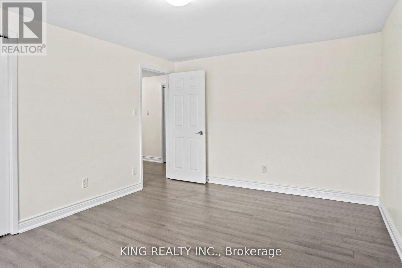 16 Wimbledon Court, Brampton, ON - Indoor Photo Showing Other Room