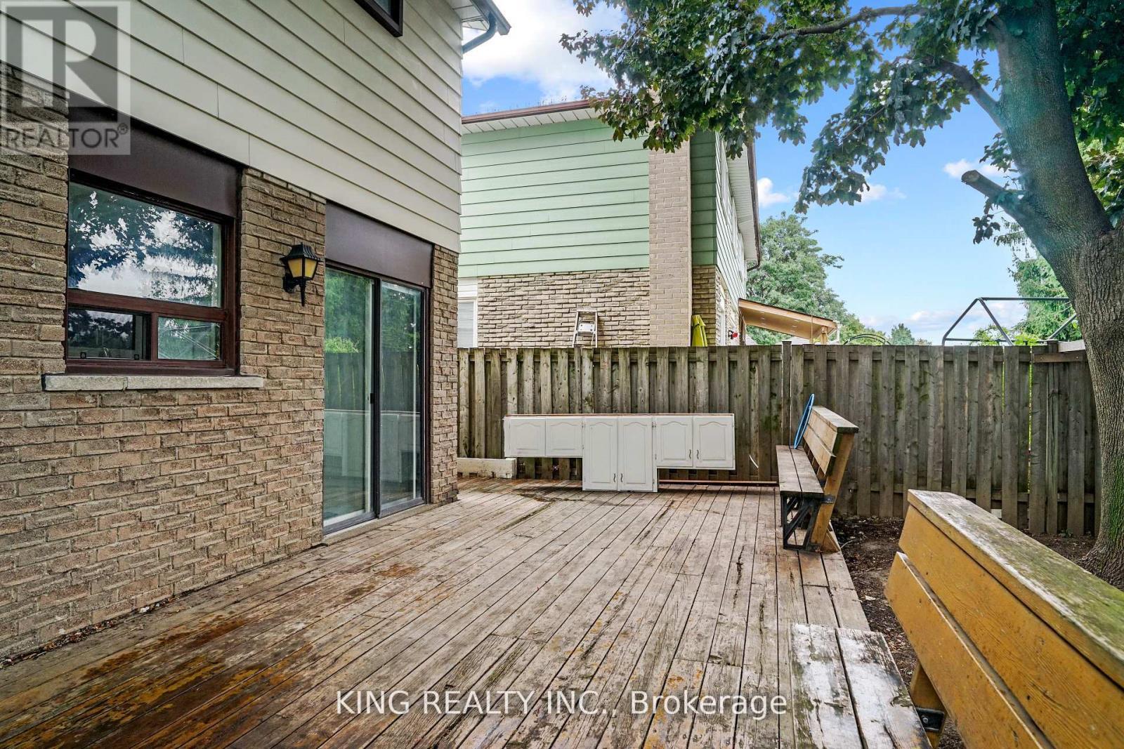 16 Wimbledon Court, Brampton, ON - Outdoor With Deck Patio Veranda With Exterior