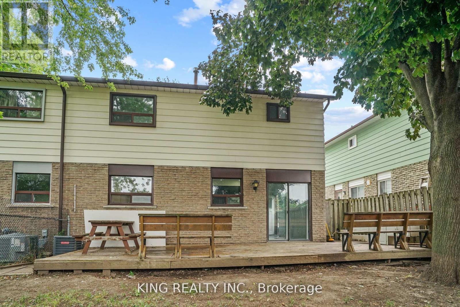 16 Wimbledon Court, Brampton, ON - Outdoor With Deck Patio Veranda With Exterior