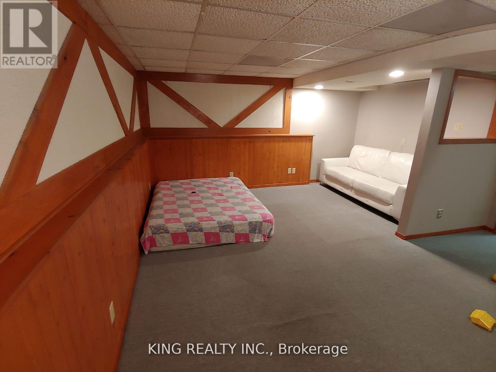 16 Wimbledon Court, Brampton, ON - Indoor