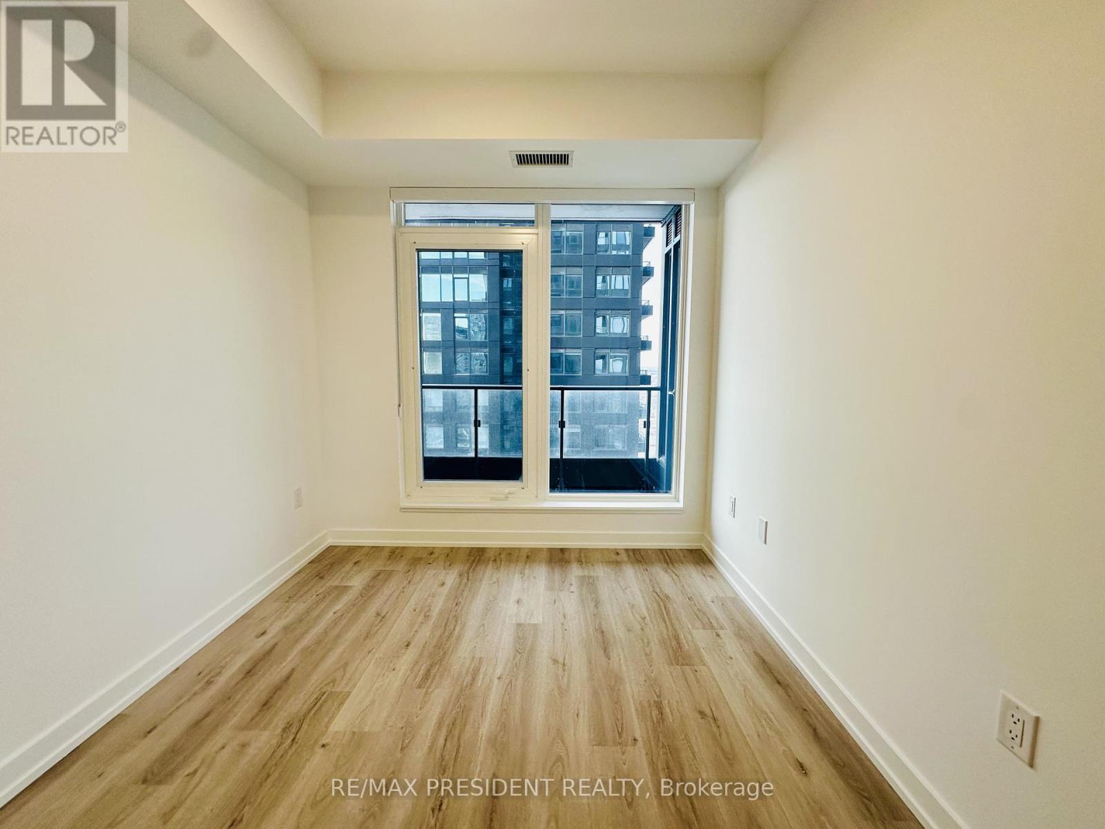 # 2311 - 395 Square One Drive, Mississauga, ON - Indoor Photo Showing Other Room