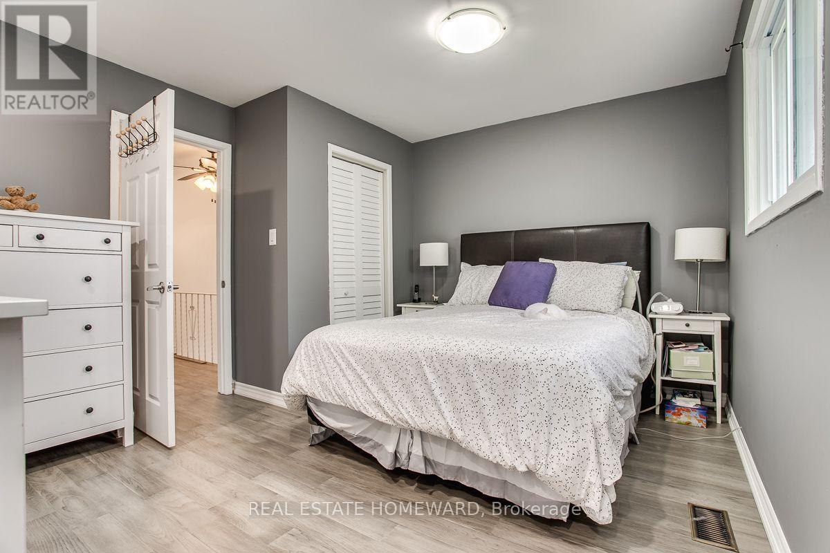 21 Glen Watford Road, Cobourg, ON - Indoor Photo Showing Bedroom