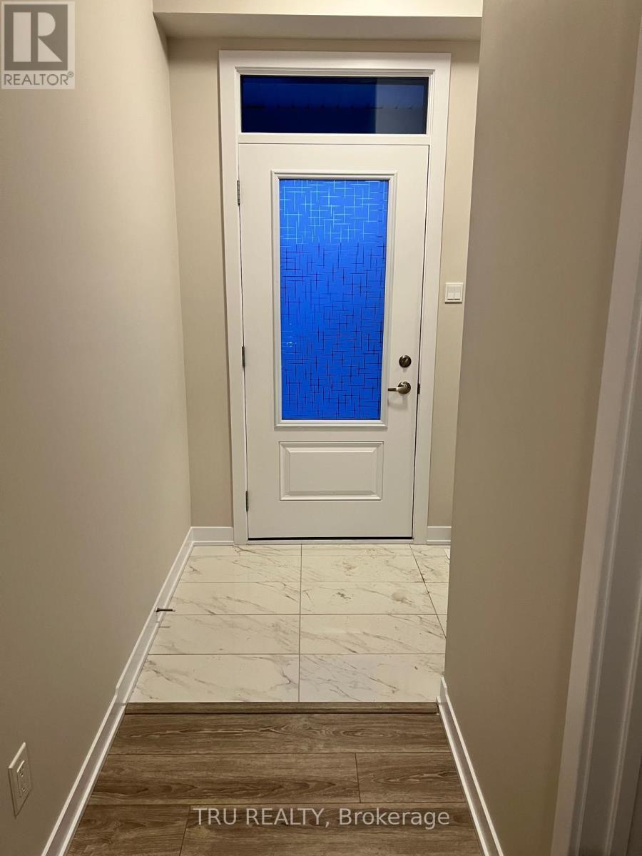 Front door privacy film - 887 Andesite Terrace, Ottawa, ON - Indoor Photo Showing Other Room