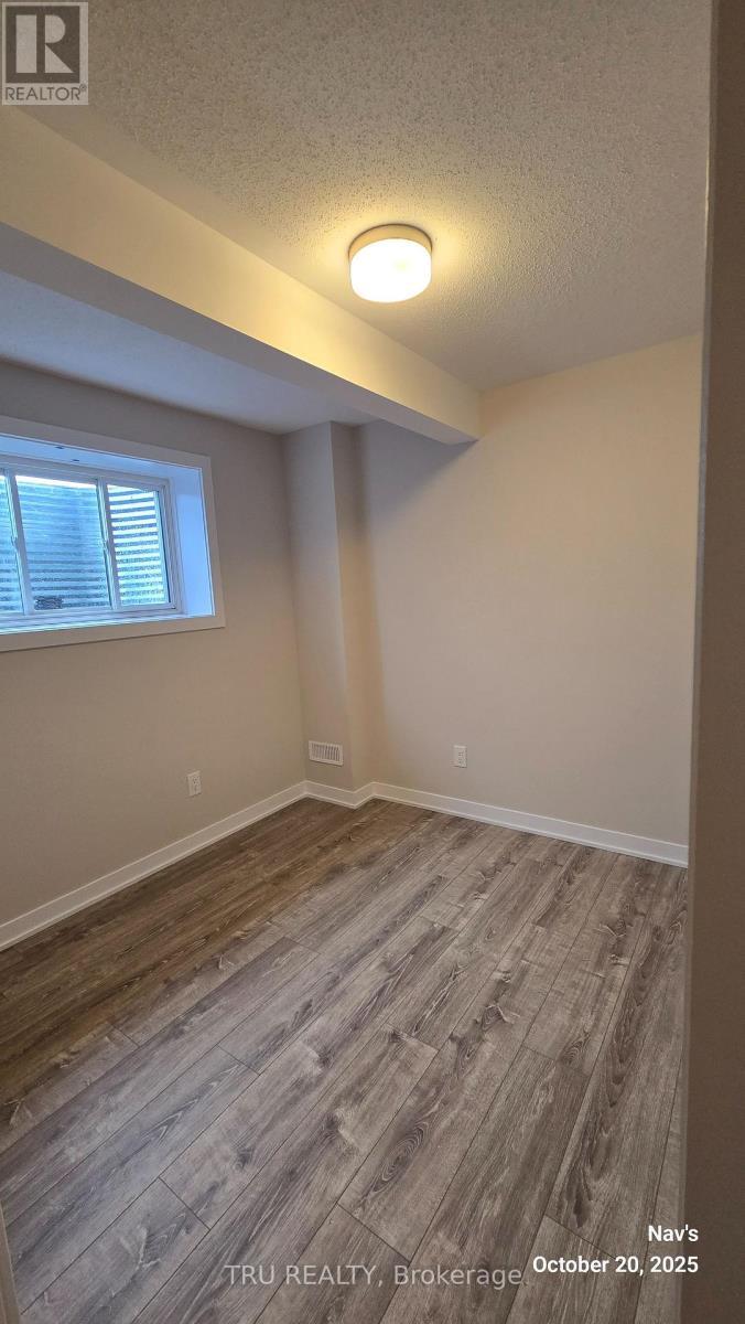 Basement bedroom with huge window - 887 Andesite Terrace, Ottawa, ON - Indoor Photo Showing Other Room