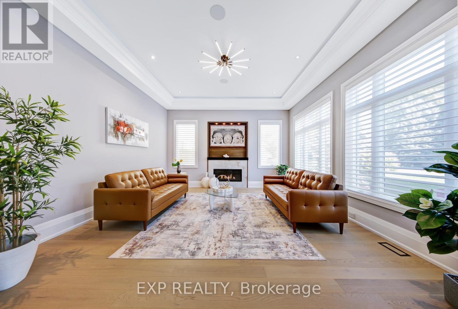 150 Wolfdale Avenue, Oakville, ON - Indoor Photo Showing Living Room With Fireplace
