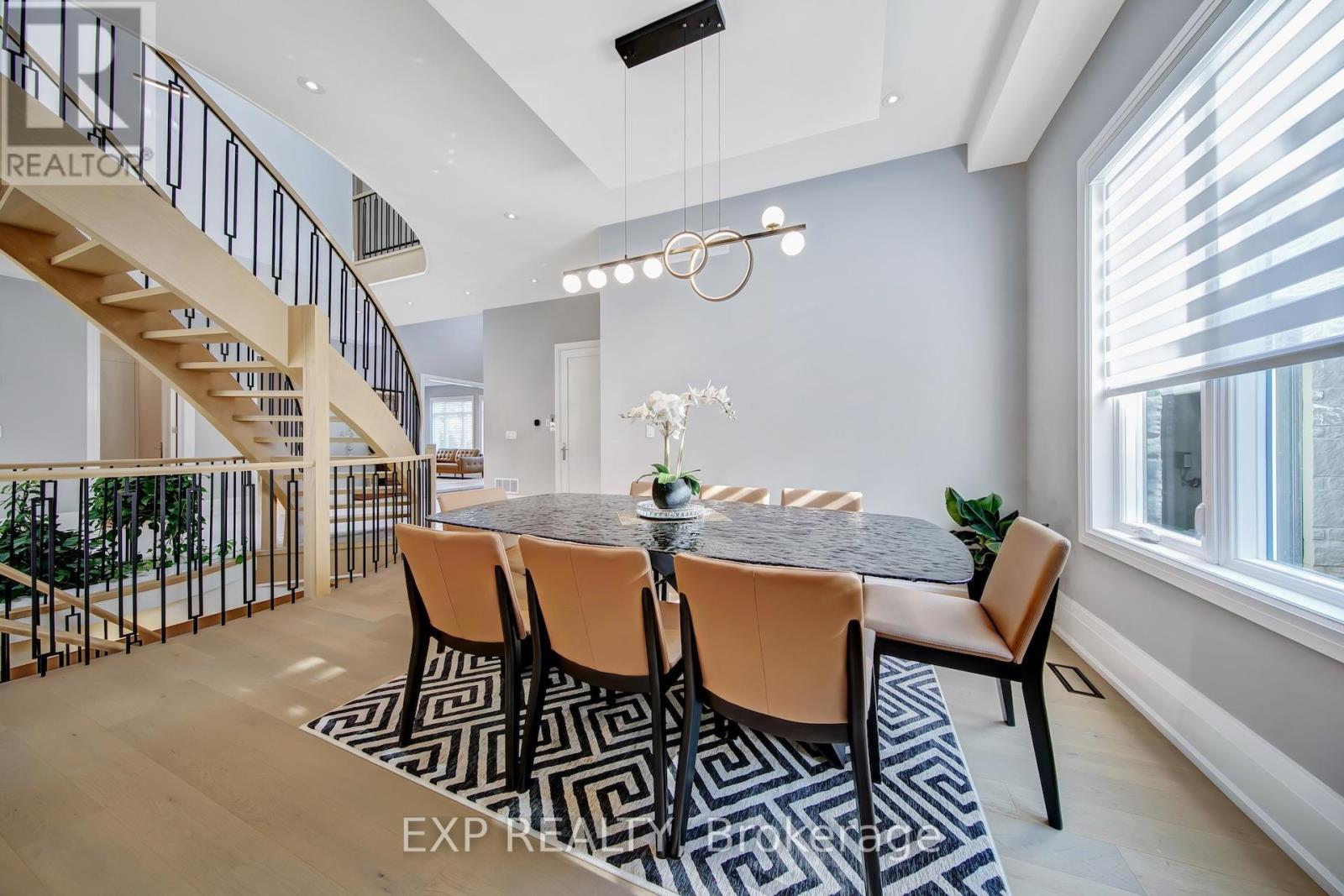 150 Wolfdale Avenue, Oakville, ON - Indoor Photo Showing Dining Room
