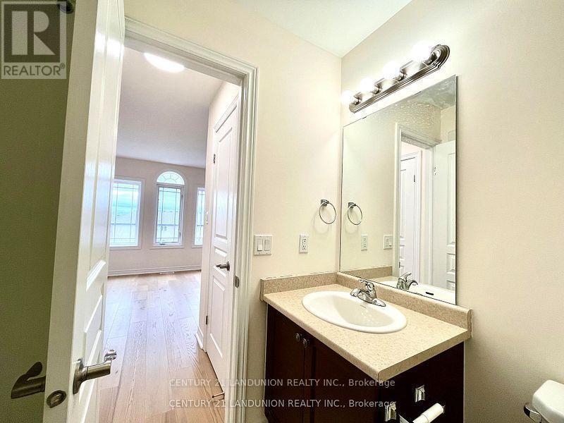 56 Bloom Crescent, Hamilton, ON - Indoor Photo Showing Bathroom