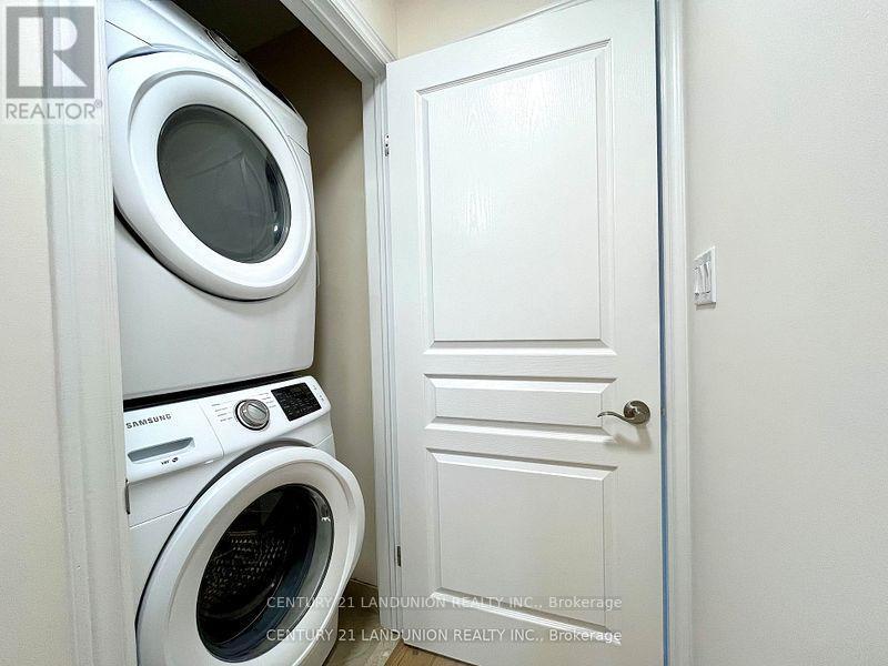 56 Bloom Crescent, Hamilton, ON - Indoor Photo Showing Laundry Room