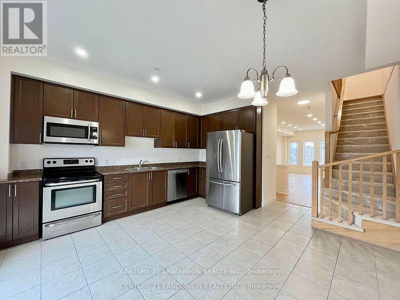 56 Bloom Crescent, Hamilton, ON - Indoor Photo Showing Kitchen With Double Sink