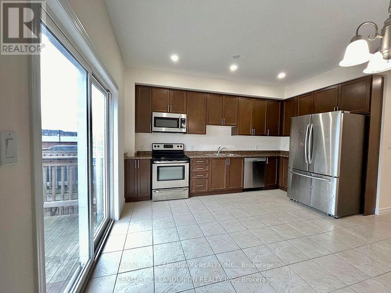 56 Bloom Crescent, Hamilton, ON - Indoor Photo Showing Kitchen