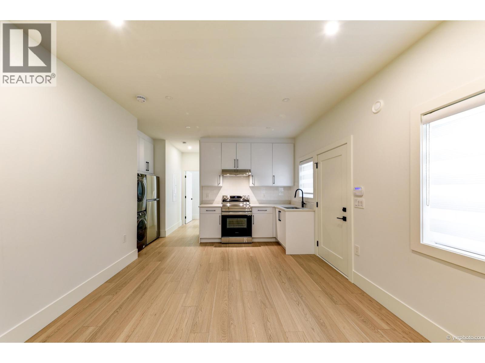 Ground Level-104Xx Williams Road, Richmond, BC - Indoor Photo Showing Kitchen