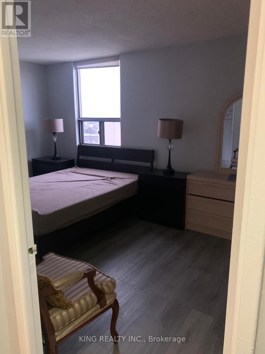 812 - 25 Sunrise Avenue, Toronto, ON - Indoor Photo Showing Bedroom