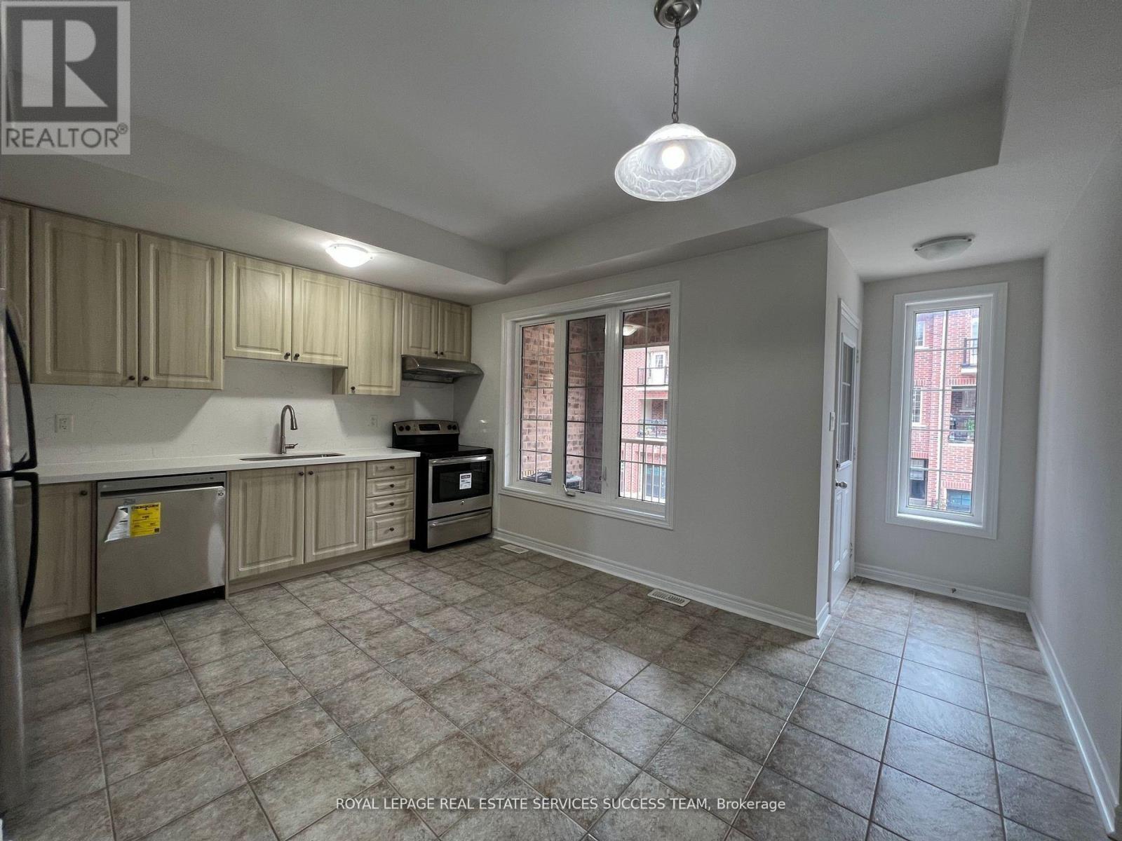 30 Orca Drive, Markham, ON - Indoor Photo Showing Kitchen