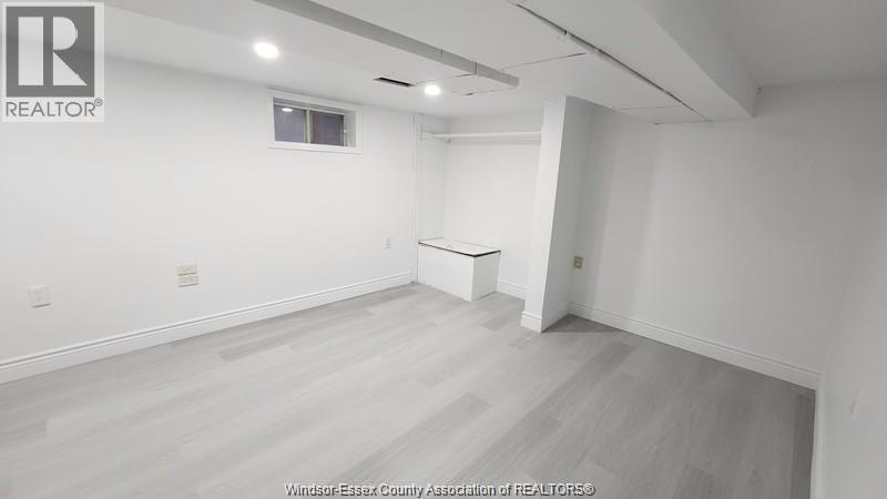 989 Oak Avenue Unit# Lower, Windsor, ON - Indoor Photo Showing Other Room