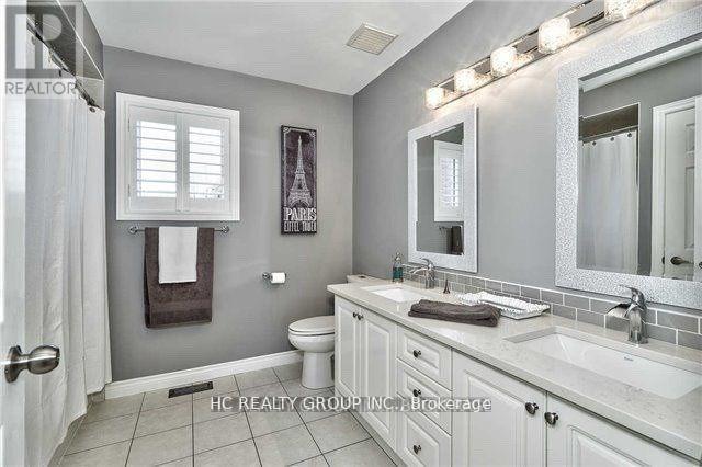 2171 Brays Lane, Oakville, ON - Indoor Photo Showing Bathroom