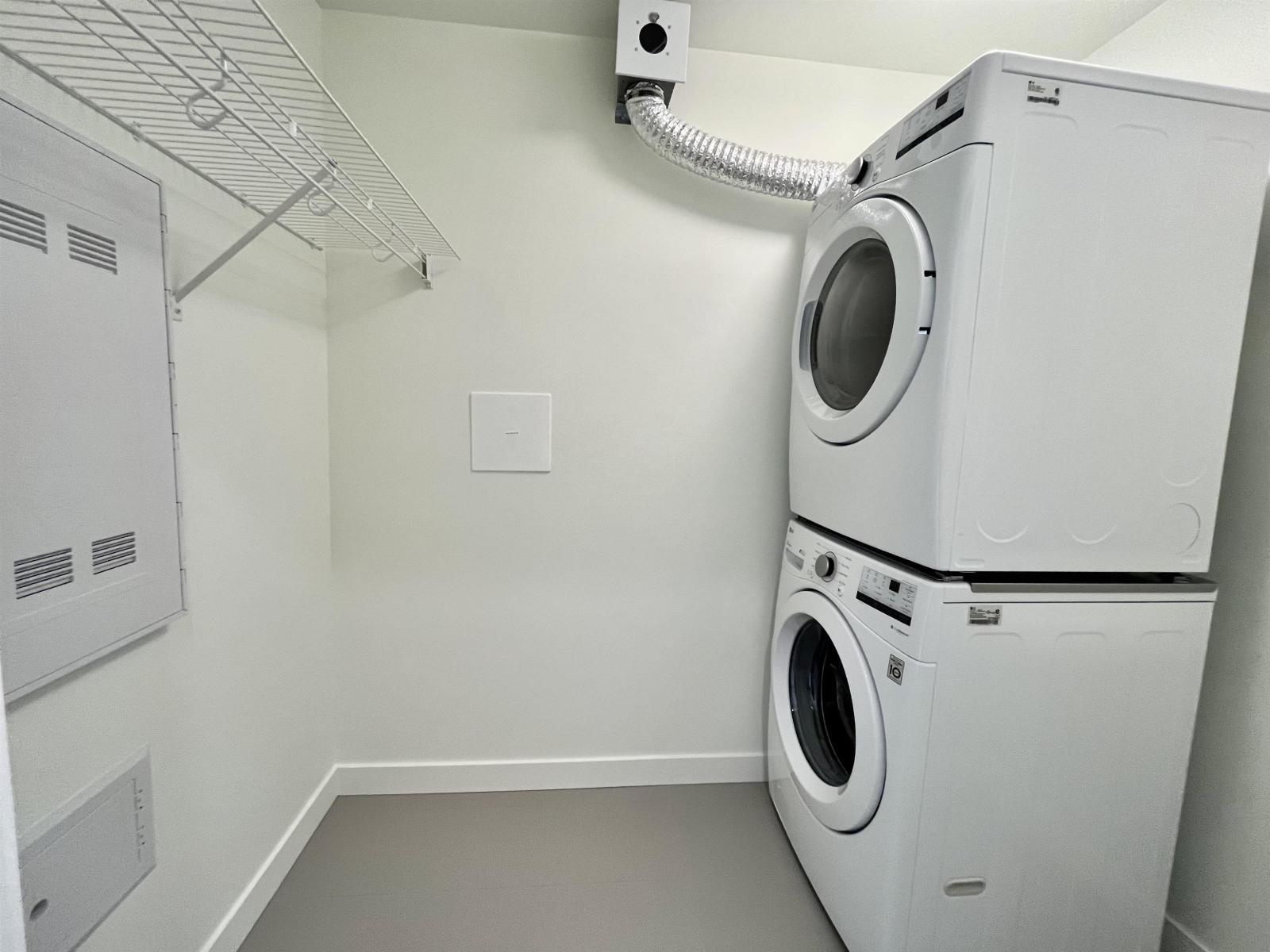 216 8379 201 Street, Langley, BC - Indoor Photo Showing Laundry Room