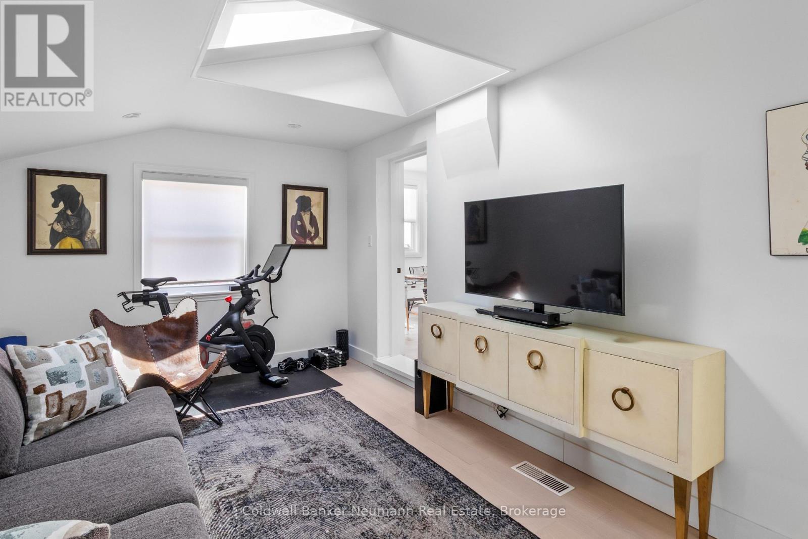 41 Liverpool Street, Guelph (Downtown), ON - Indoor