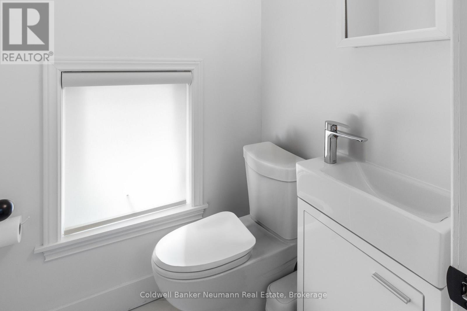 41 Liverpool Street, Guelph (Downtown), ON - Indoor Photo Showing Bathroom