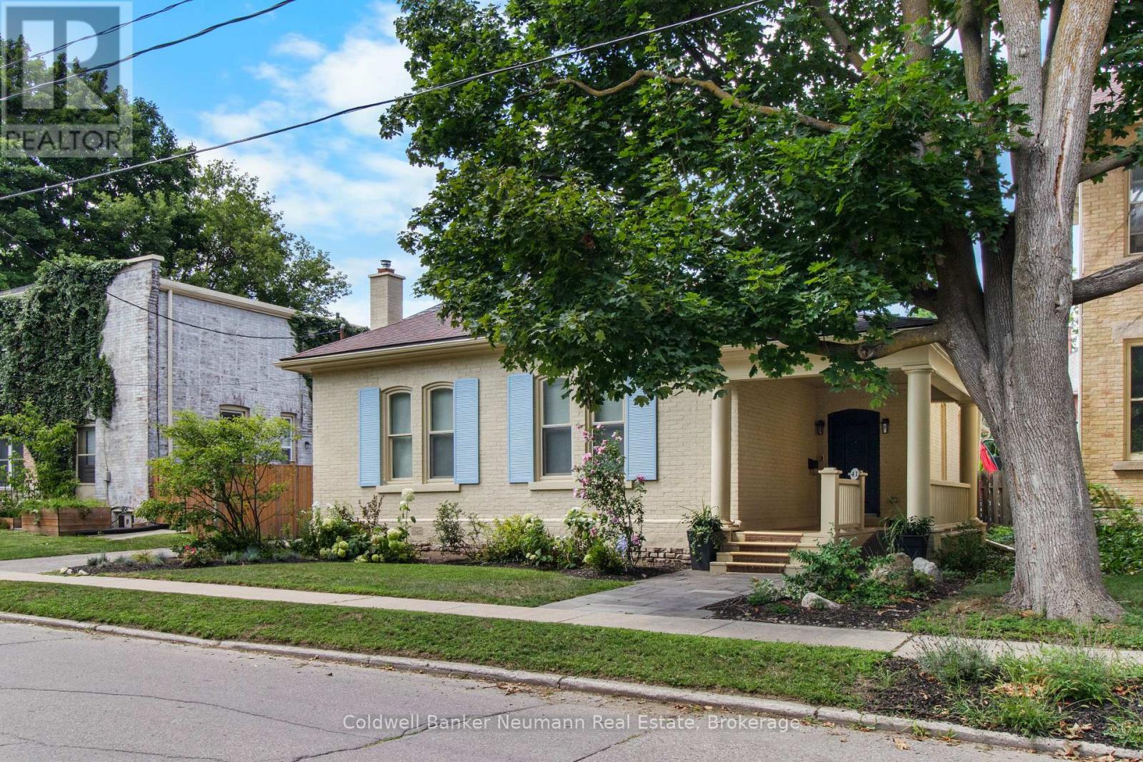 41 Liverpool Street, Guelph (Downtown), ON - Outdoor With Facade