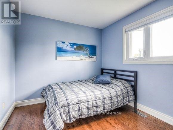 15 Kathrose Drive, Toronto, ON - Indoor Photo Showing Bedroom