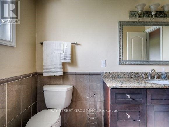 15 Kathrose Drive, Toronto, ON - Indoor Photo Showing Bathroom