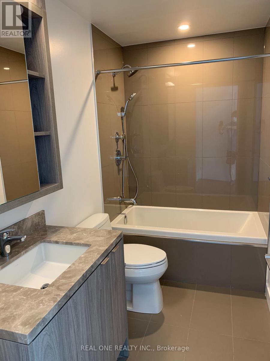 2905 - 125 Blue Jays Way, Toronto, ON - Indoor Photo Showing Bathroom