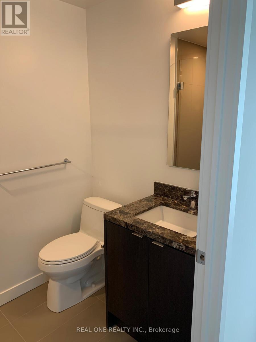 2905 - 125 Blue Jays Way, Toronto, ON - Indoor Photo Showing Bathroom