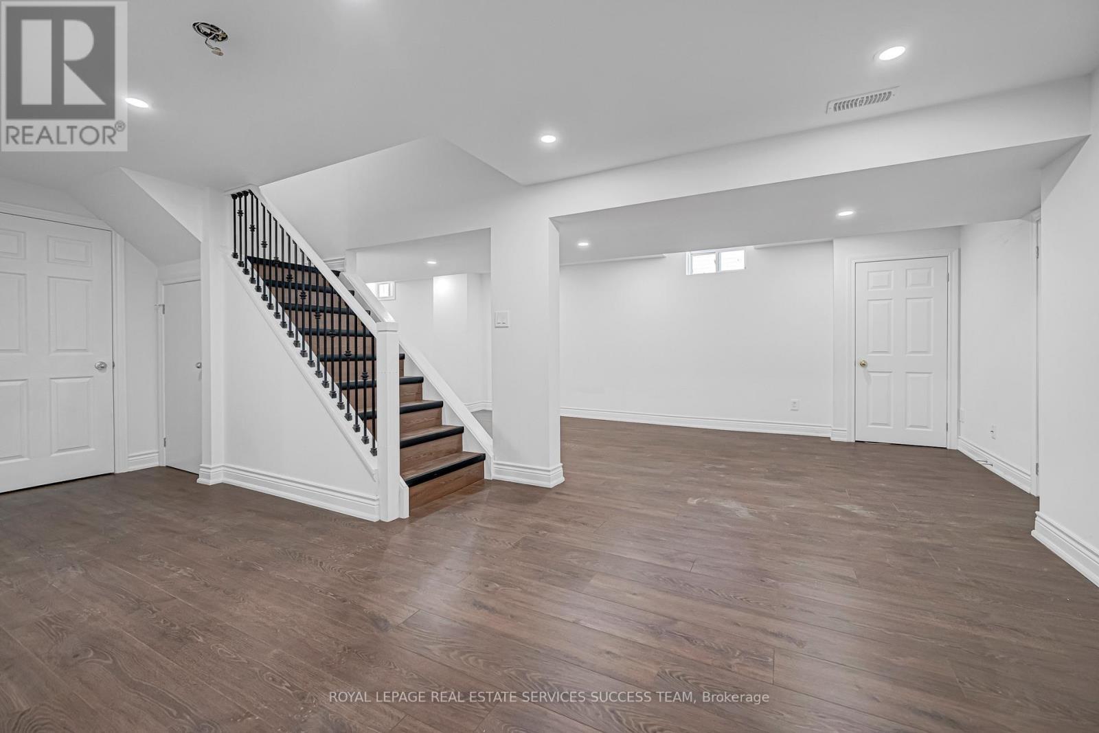 681 Bristol Road W, Mississauga, ON - Indoor Photo Showing Other Room