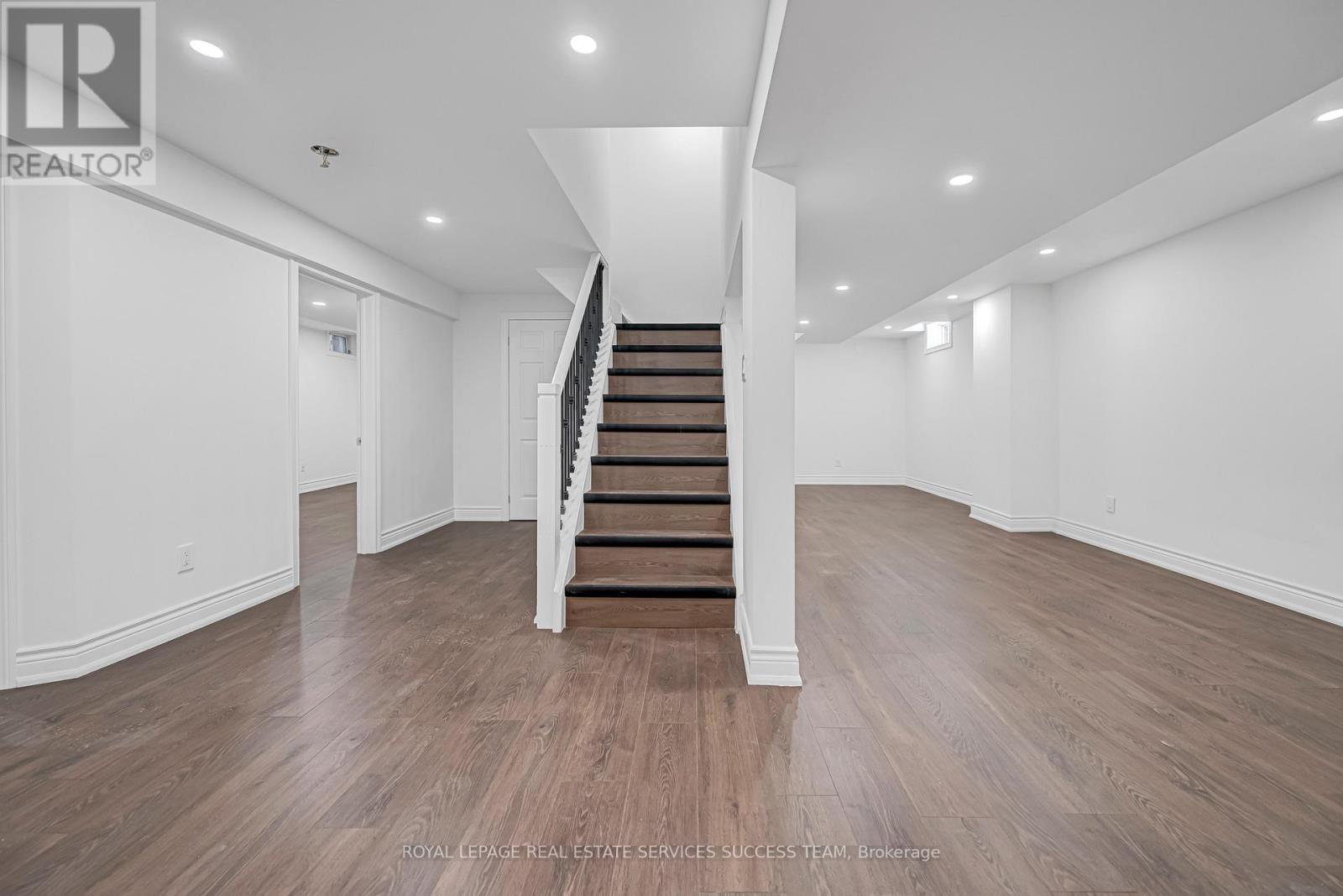 681 Bristol Road W, Mississauga, ON - Indoor Photo Showing Other Room