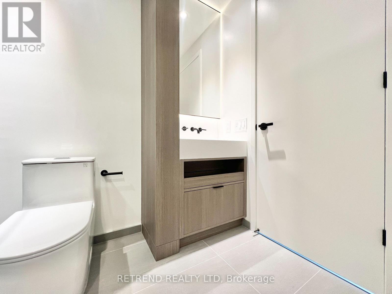 1912 - 55 Charles Street E, Toronto, ON - Indoor Photo Showing Bathroom