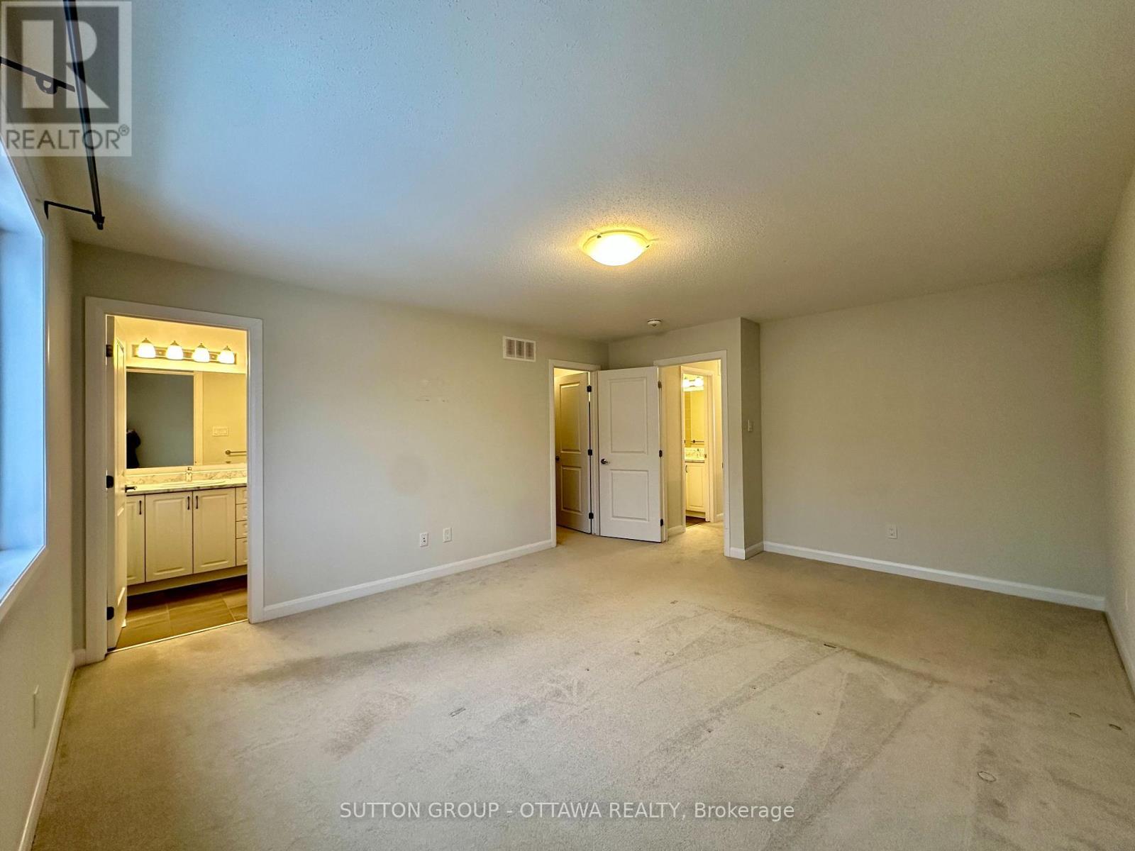 2032 Caltra Crescent, Ottawa, ON - Indoor Photo Showing Other Room