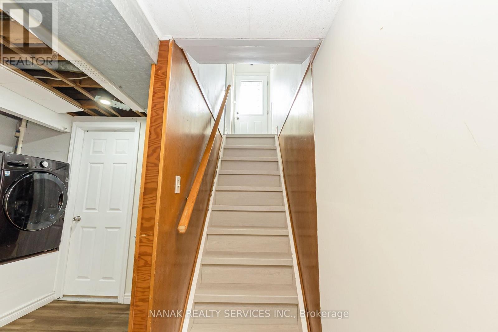 47 Jasper Crescent, London East, ON - Indoor Photo Showing Laundry Room